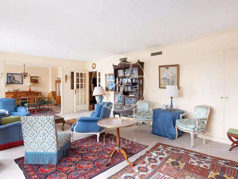 Apartment Paris 16e - 3 bedrooms - 154m²