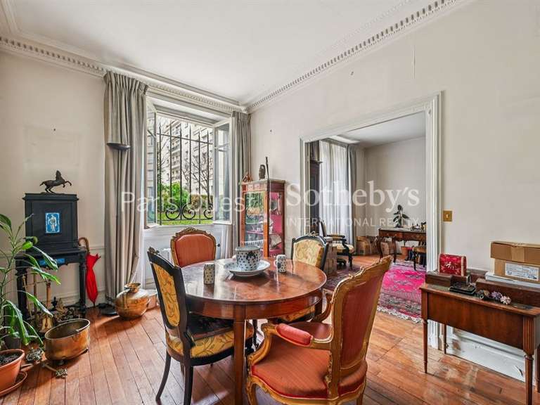 Apartment Paris 16e - 5 bedrooms - 166m²