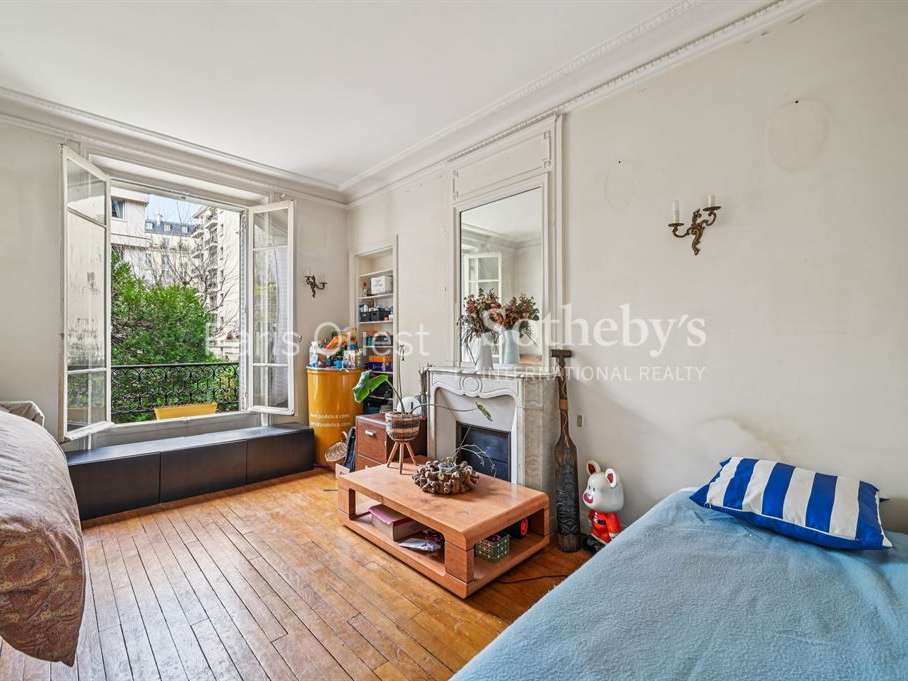 Apartment Paris 16e