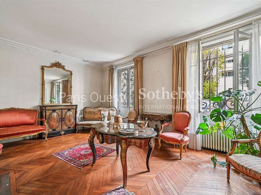 Apartment Paris 16e