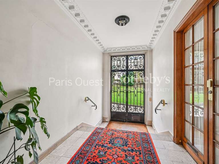 Apartment Paris 16e - 5 bedrooms - 166m²
