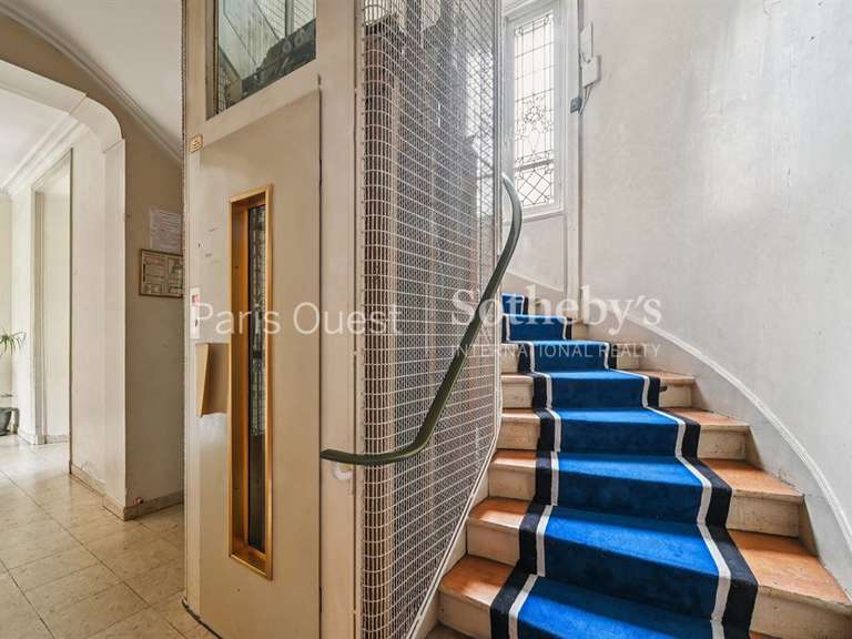 Apartment Paris 16e - 5 bedrooms - 166m²