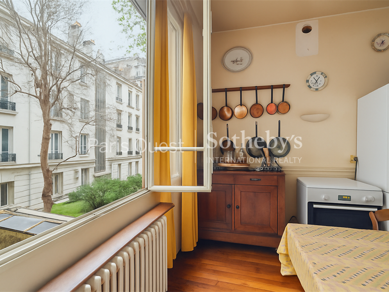 Apartment Paris 16e - 5 bedrooms - 166m²