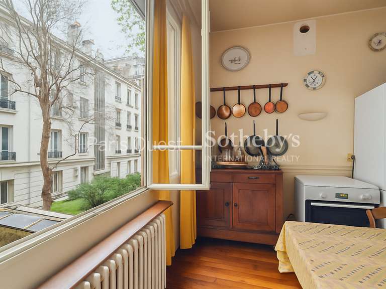Apartment Paris 16e - 5 bedrooms - 166m²