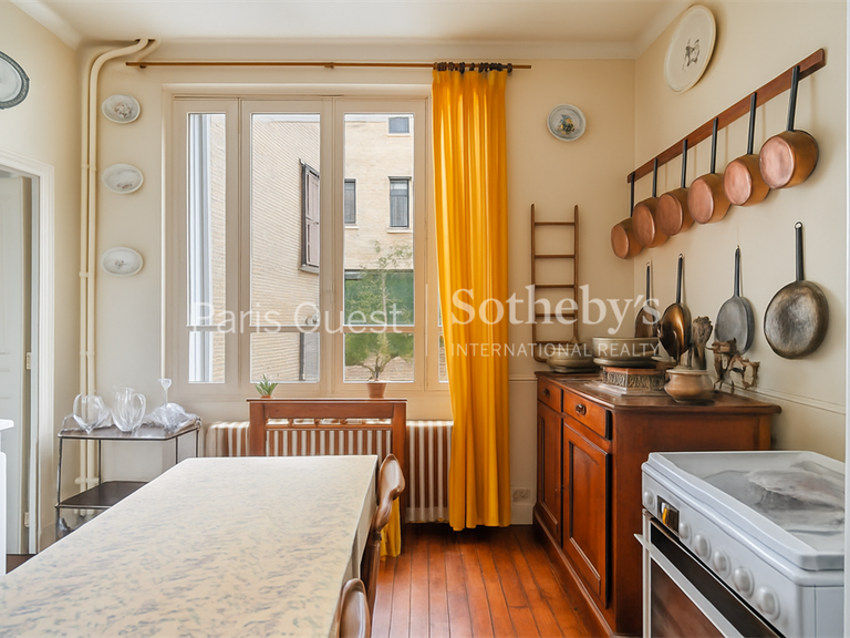 Apartment Paris 16e - 5 bedrooms - 166m²