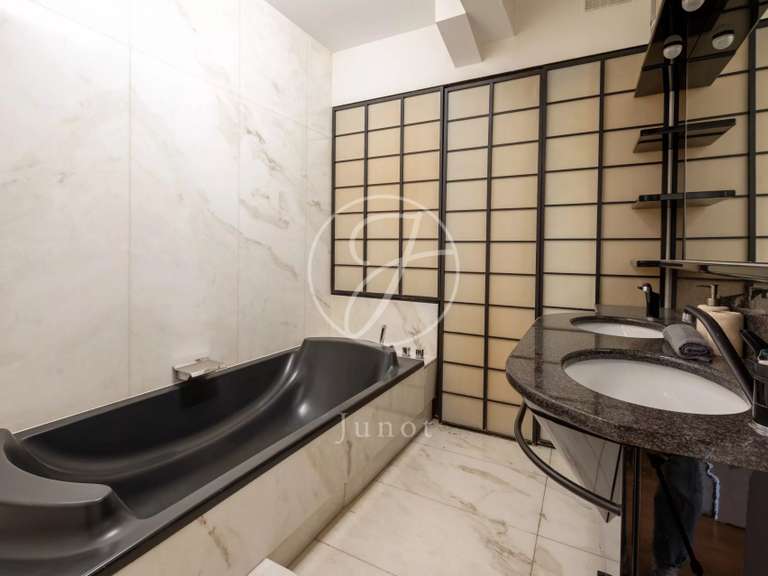 Appartement Paris 16e - 2 chambres - 102m²