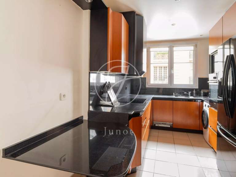 Appartement Paris 16e - 2 chambres - 102m²