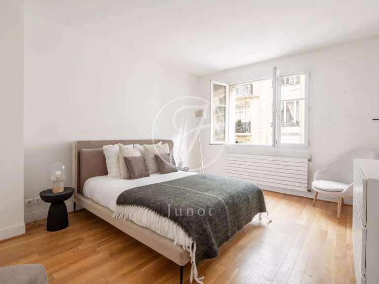 Appartement Paris 16e - 2 chambres - 102m²