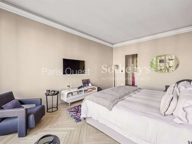 Appartement Paris 16e - 4 chambres - 194m²