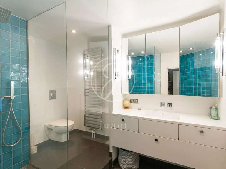 Appartement Paris 16e - 3 chambres - 119m²