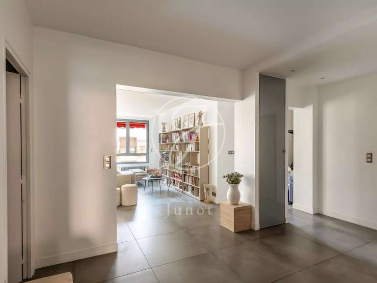 Appartement Paris 16e - 3 chambres - 119m²