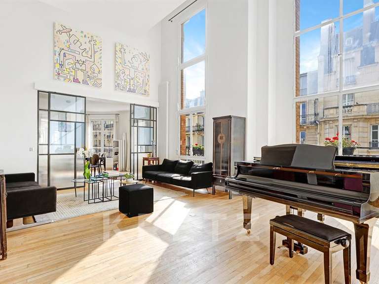 Appartement Paris 16e - 5 chambres - 221m²