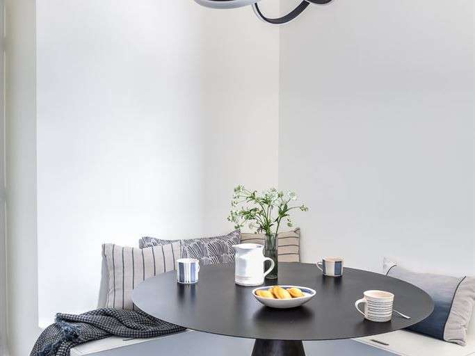 Appartement Paris 16e - 5 chambres - 221m²