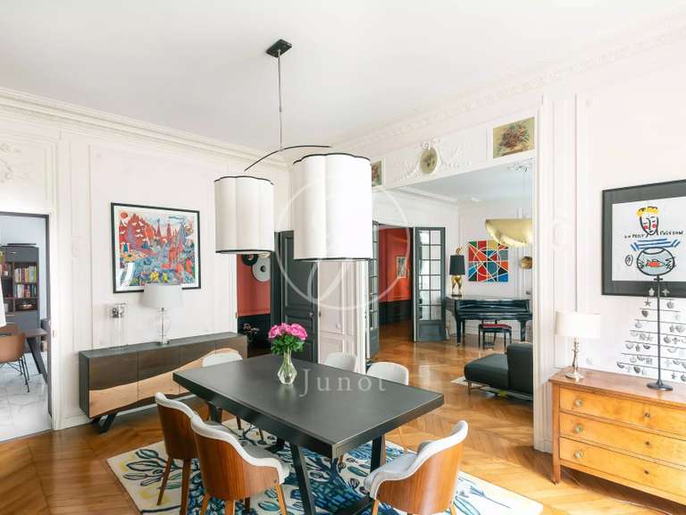 Appartement Paris 16e - 4 chambres - 199m²