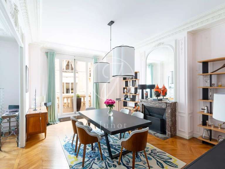 Appartement Paris 16e - 4 chambres - 199m²