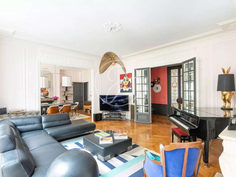 Appartement Paris 16e - 4 chambres - 199m²