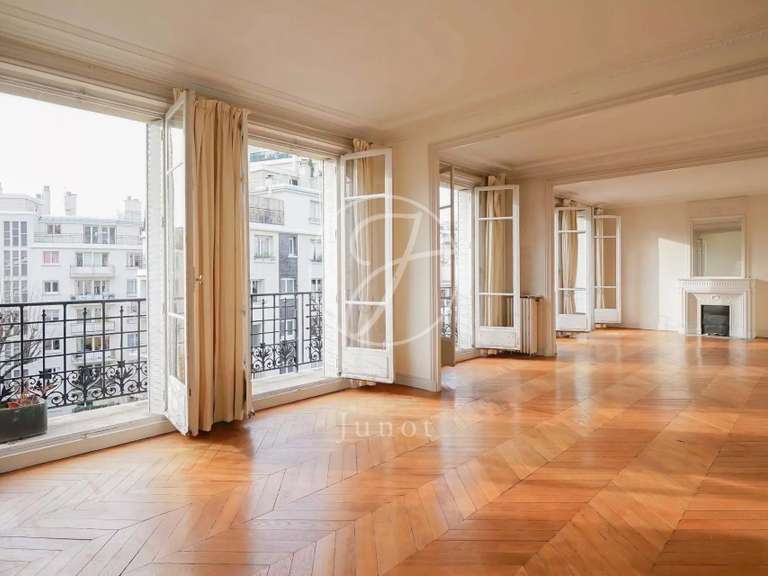 Appartement Paris 16e - 4 chambres - 170m²