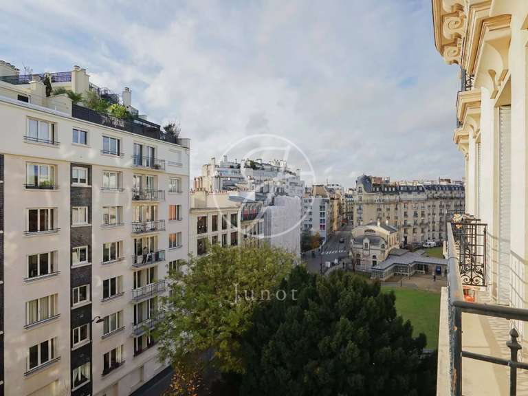 Appartement Paris 16e - 4 chambres - 170m²
