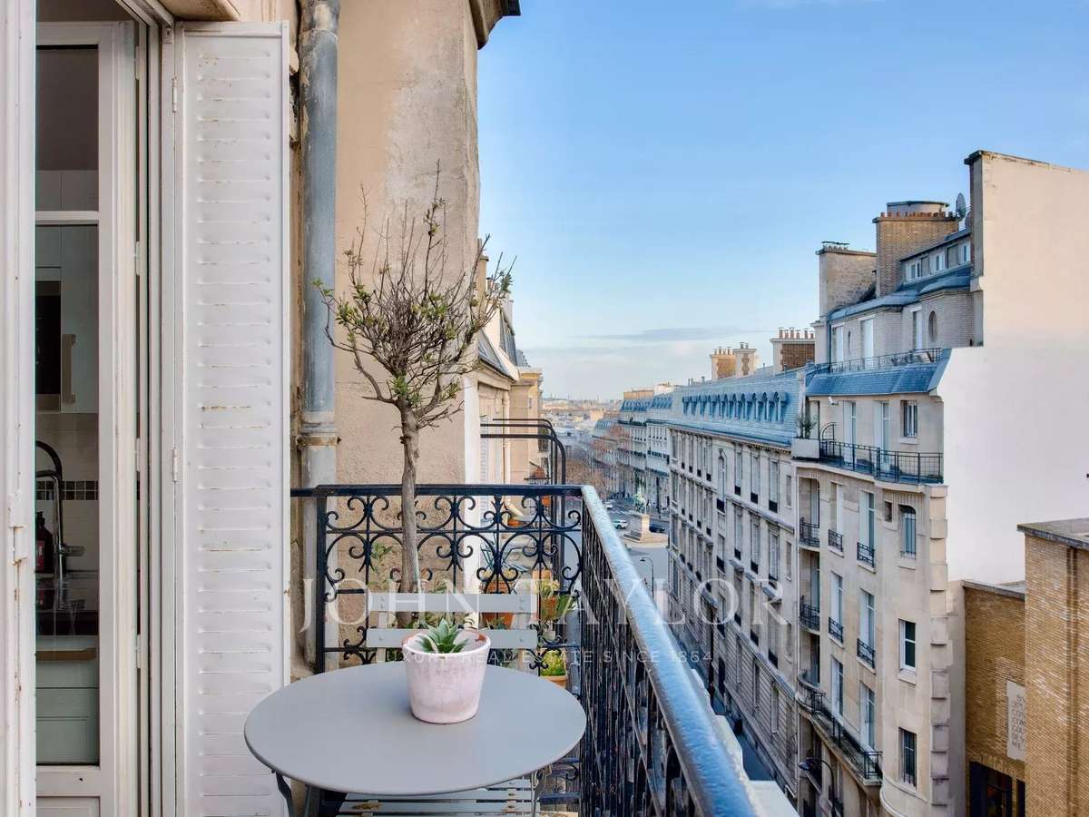 Apartment Paris 16e