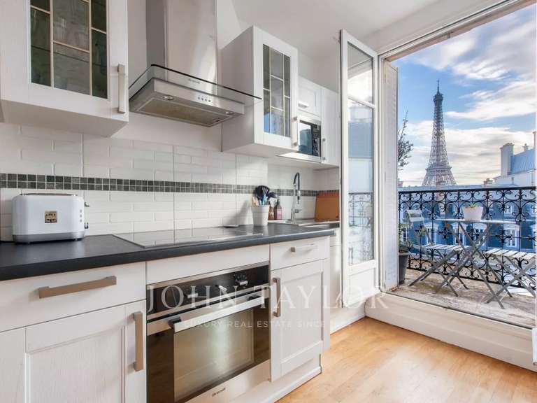 Appartement Paris 16e - 3 chambres - 107m²