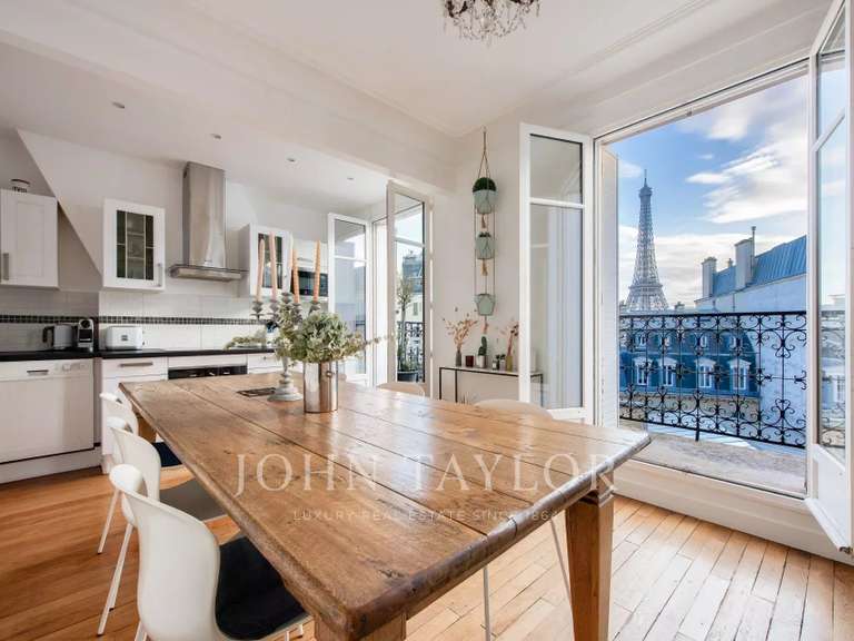 Appartement Paris 16e - 3 chambres - 107m²