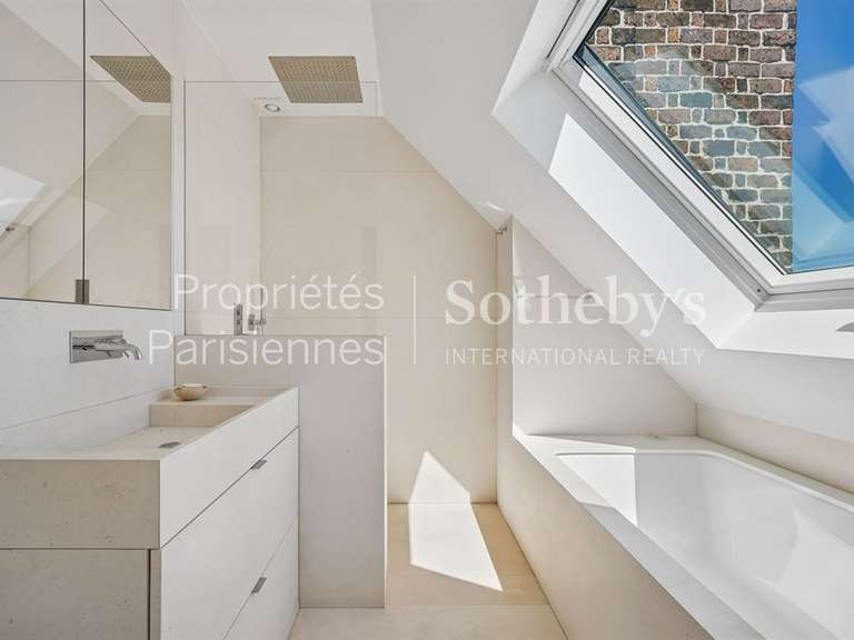 Appartement Paris 16e - 4 chambres - 218m²