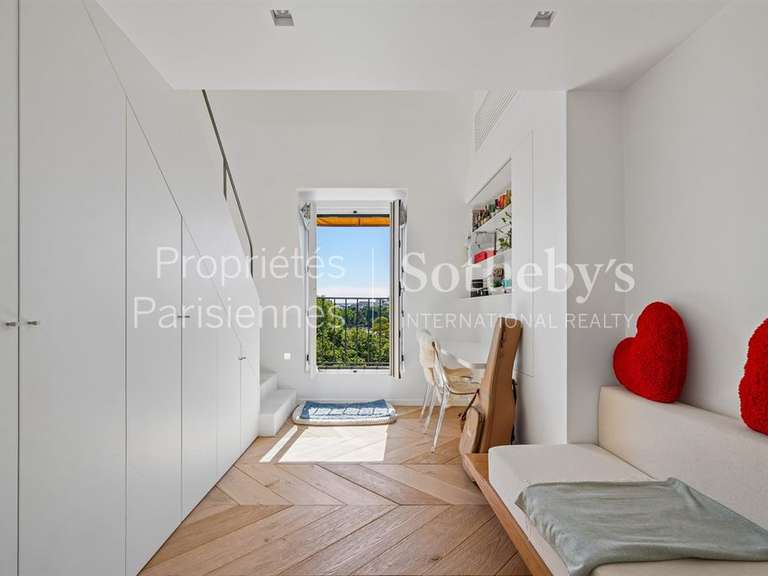 Appartement Paris 16e - 4 chambres - 218m²