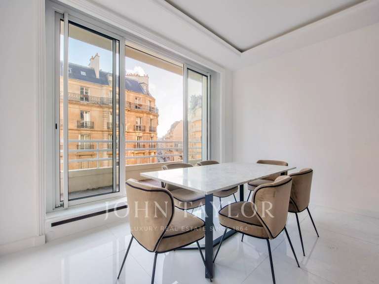 Appartement Paris 16e - 2 chambres - 116m²