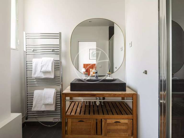 Appartement Paris 16e - 1 chambre - 63m²