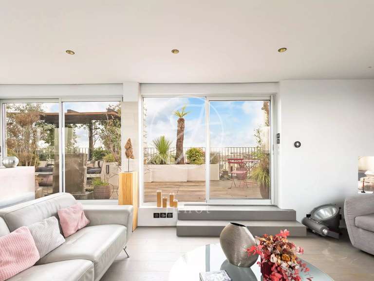 Appartement Paris 16e - 1 chambre - 91m²