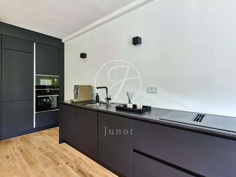 Appartement Paris 16e - 1 chambre - 63m²