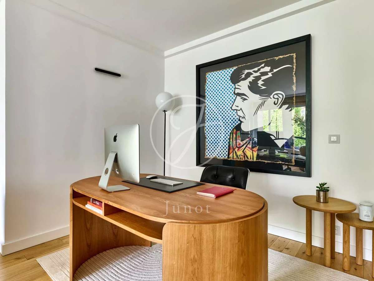 Apartment Paris 16e