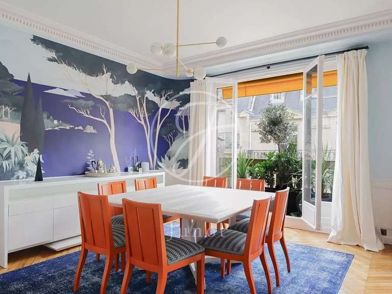 Appartement Paris 16e - 2 chambres - 119m²