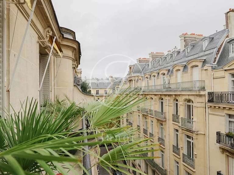 Appartement Paris 16e - 2 chambres - 119m²