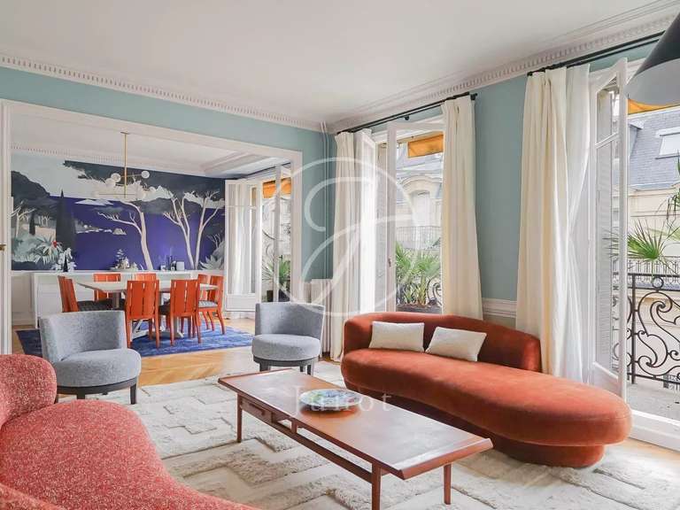 Appartement Paris 16e - 2 chambres - 119m²