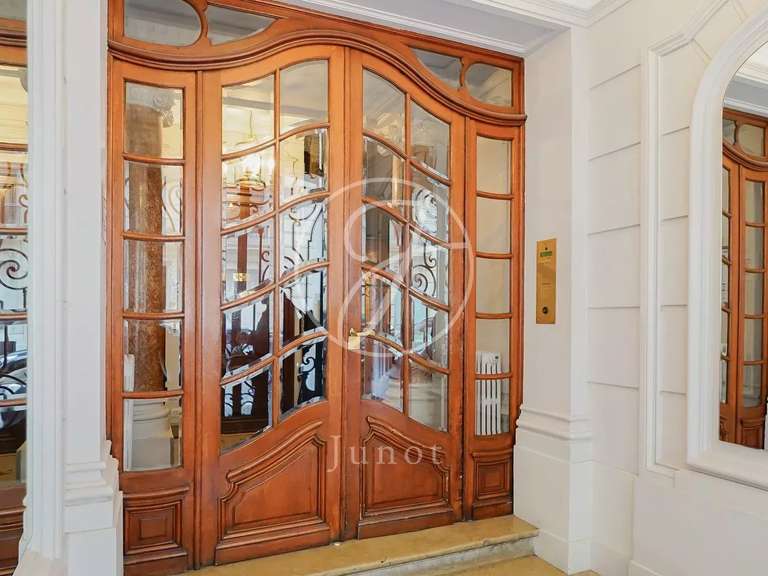 Appartement Paris 16e - 2 chambres - 119m²