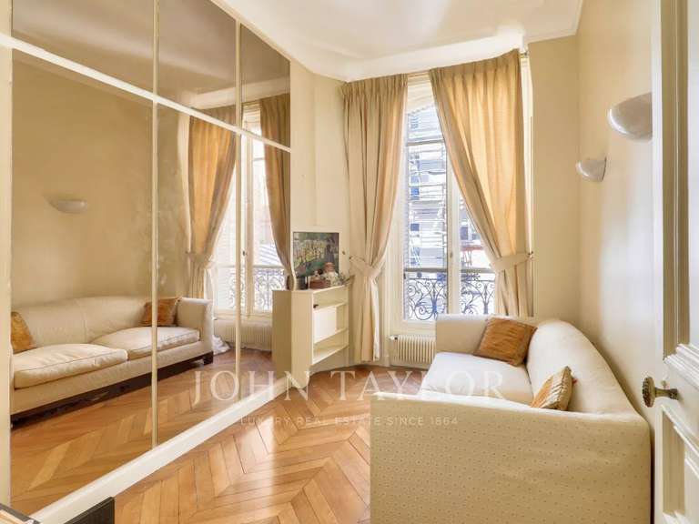 Appartement Paris 16e - 2 chambres - 140m²
