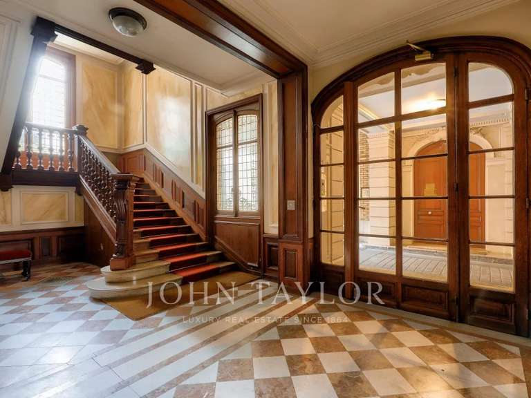 Appartement Paris 16e - 2 chambres - 140m²