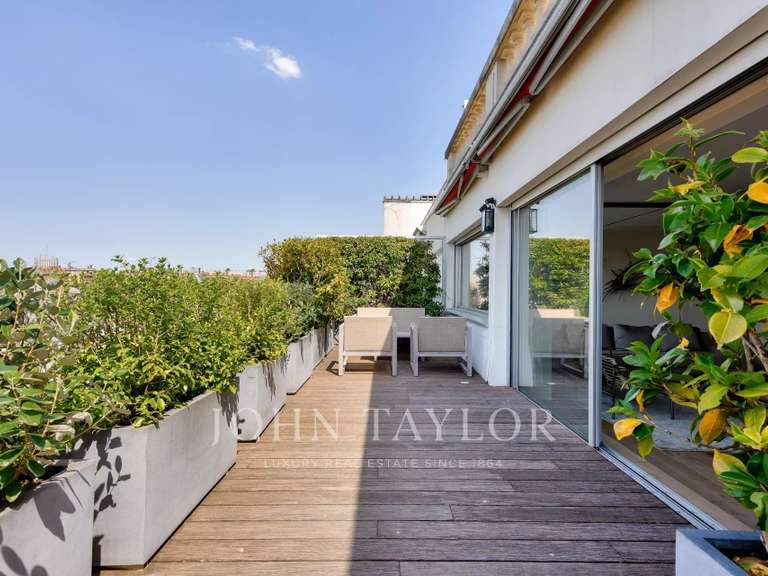 Appartement Paris 16e - 1 chambre - 138m²