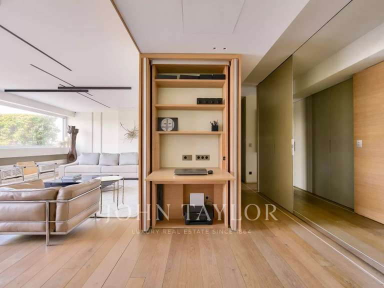 Appartement Paris 16e - 1 chambre - 138m²