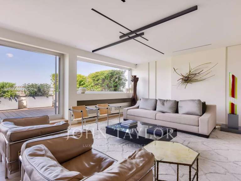 Appartement Paris 16e - 1 chambre - 138m²