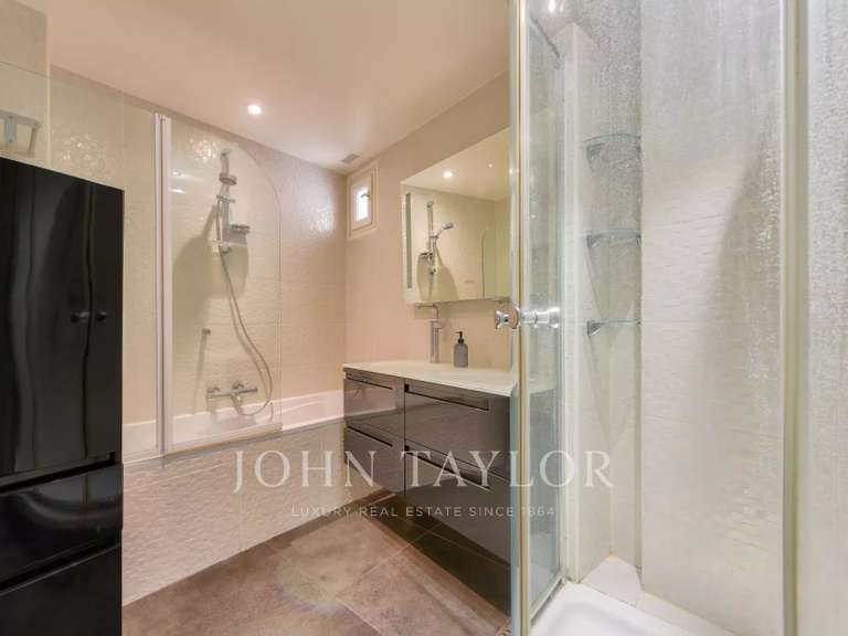 Appartement Paris 16e - 3 chambres - 97m²