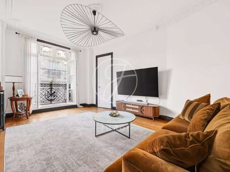 Appartement Paris 16e - 3 chambres - 111m²