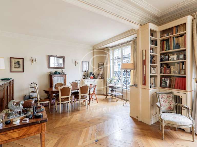 Appartement Paris 16e - 4 chambres - 143m²