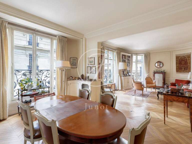 Appartement Paris 16e - 4 chambres - 143m²
