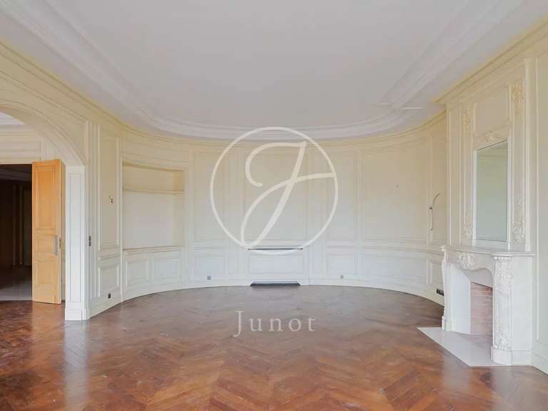 Appartement Paris 16e - 4 chambres - 353m²