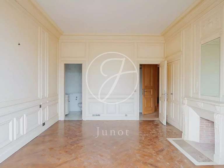 Appartement Paris 16e - 4 chambres - 353m²