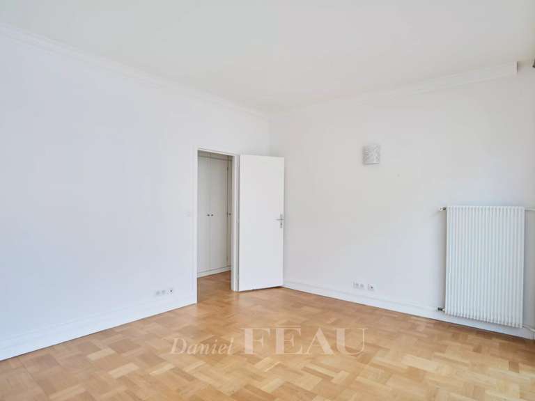 Appartement Paris 16e - 3 chambres - 127m²