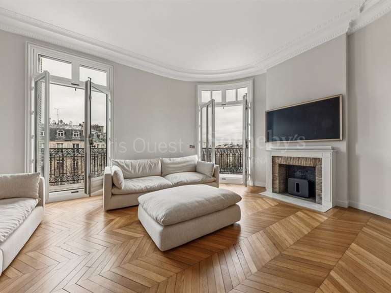 Appartement Paris 16e - 3 chambres - 168m²