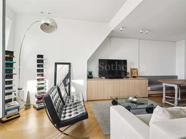 Appartement Paris 16e - 2 chambres - 85m²